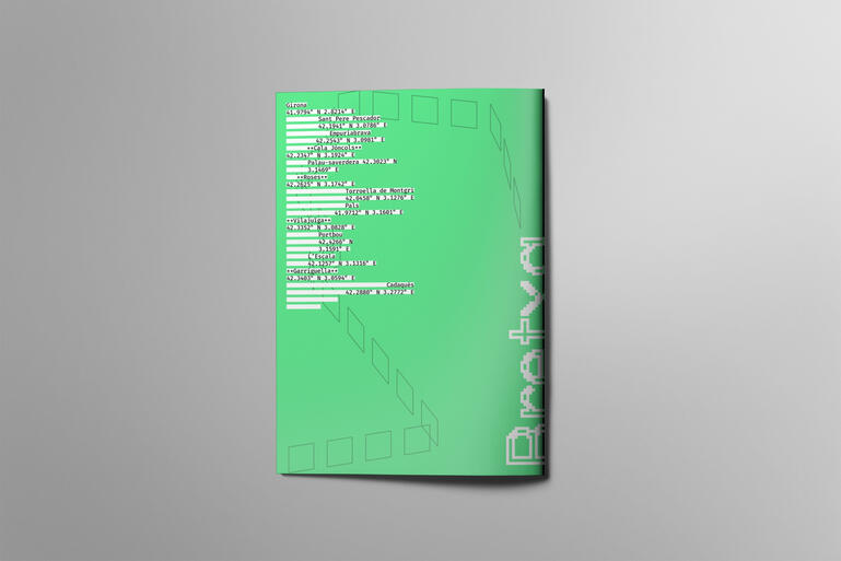 Maquette – 2025 – Bretxa Fanzine basé sur des photos personnelles (GX80, 50mm, N&B split-tone). Composition guidée par un trajet cartographié, GPS et courts textes. Travail sur la grille.